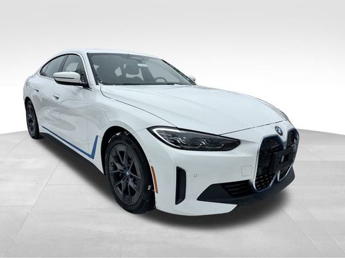 Used 2024 BMW i4 xDrive40i image 6