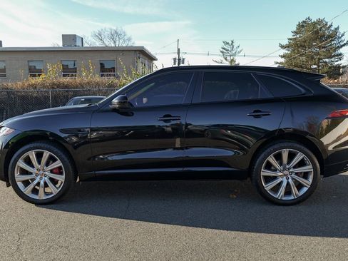 Used 2023 Jaguar F-PACE R-Dynamic S image 4