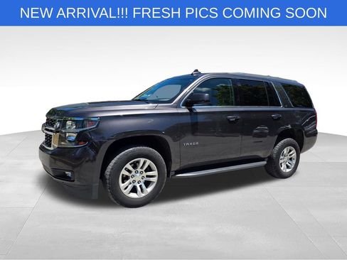 Used 2018 Chevrolet Tahoe LT w/ Luxury Package AWD/4WD image 2