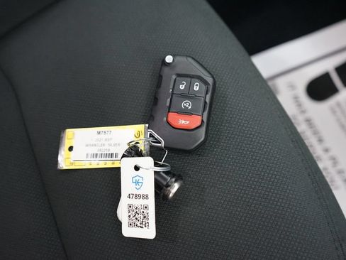Used 2021 Jeep Wrangler Unlimited Sahara AWD/4WD image 53