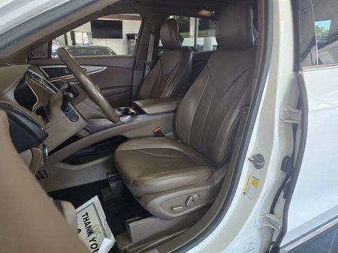 Used 2016 Lincoln MKX Reserve w/ Driver Assistance Package AWD/4WD image 10