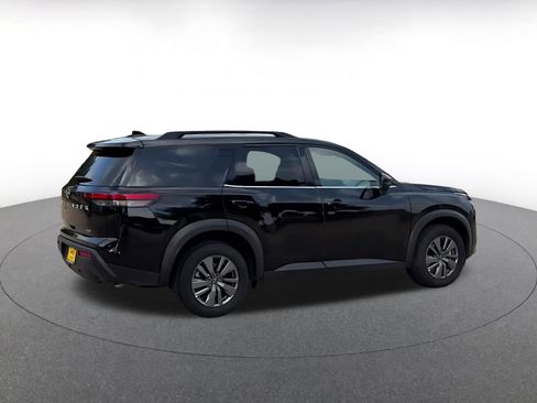 Used 2025 Nissan Pathfinder SV AWD/4WD image 14