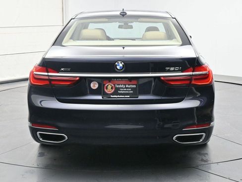 Used 2018 BMW 750i xDrive image 30