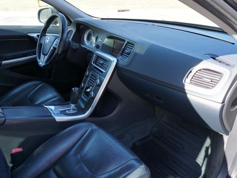 Used 2012 Volvo S60 T5 w/ Climate Pkg FWD image 13