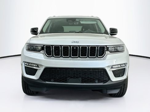 Used 2023 Jeep Grand Cherokee 4WD 4xe w/ Luxury Tech Group II image 2