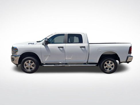Used 2026 RAM 2500 Big Horn AWD/4WD image 2