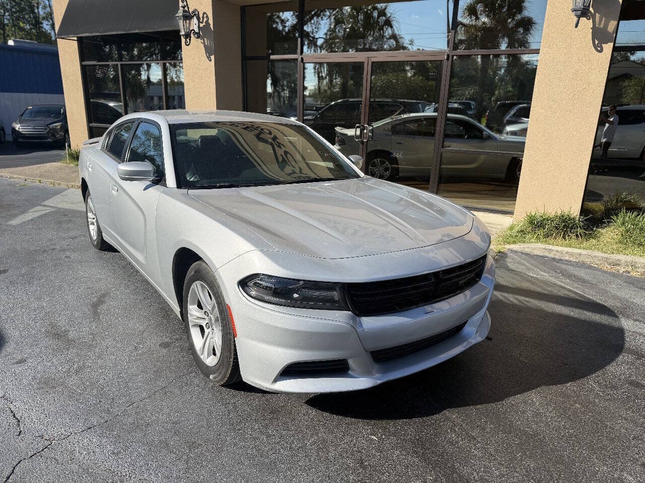 Used 2019 Dodge Charger SXT w/ Leather Interior Group RWD image 1