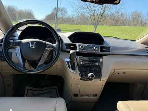 Used 2013 Honda Odyssey Touring image 11