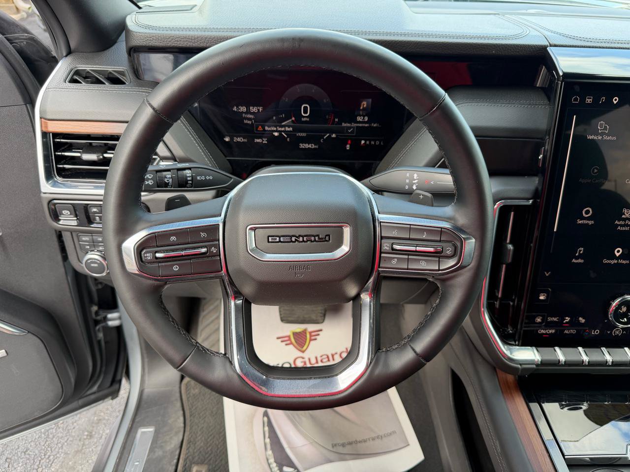 Used 2025 GMC Yukon XL Denali AWD/4WD image 31