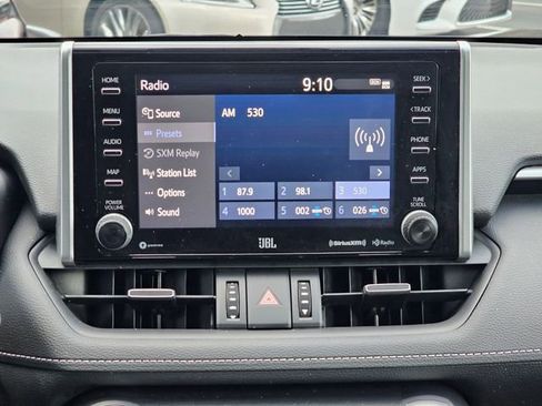 Used 2020 Toyota RAV4 XLE Premium image 34