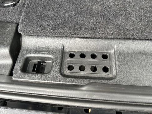 Used 2024 Jeep Wrangler Sport S image 13