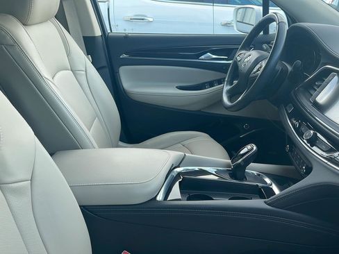 Used 2020 Buick Enclave Premium image 5