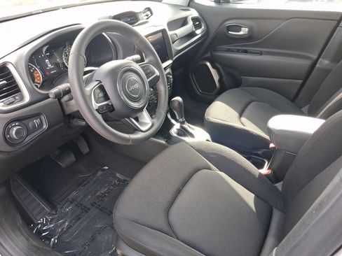 Used 2023 Jeep Renegade Latitude AWD/4WD image 10
