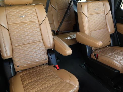 Used 2021 Cadillac Escalade Sport w/ Driver Assist Tech Package image 26