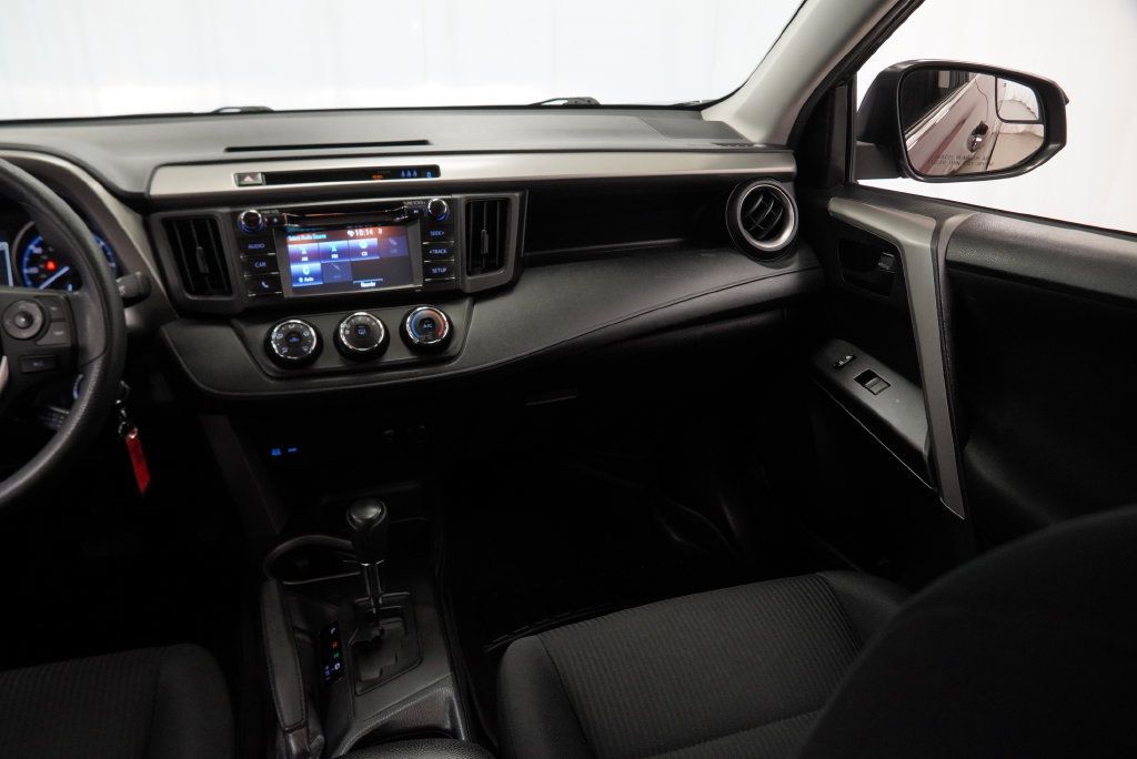 Used 2017 Toyota RAV4 LE w/ All Weather Liner Package FWD image 23