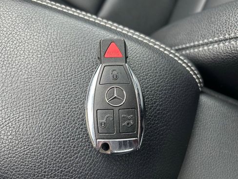 Used 2019 Mercedes-Benz GLA 250 4MATIC image 37