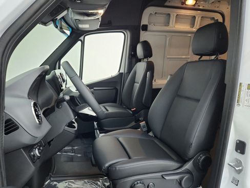 New 2026 Mercedes-Benz Sprinter 2500 image 14