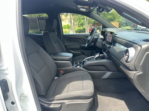 Used 2023 Chevrolet Colorado LT w/ LT Convenience Package II RWD image 22