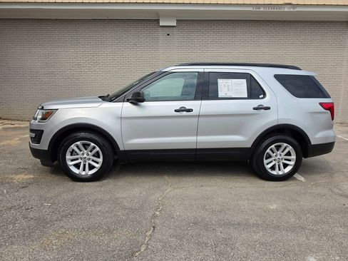 Used 2017 Ford Explorer FWD image 22