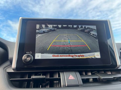 Used 2025 Toyota RAV4 LE image 17