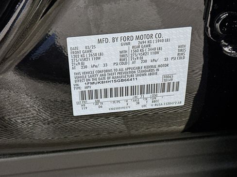 Used 2025 Ford Explorer Platinum w/ LUX Leather Package image 12