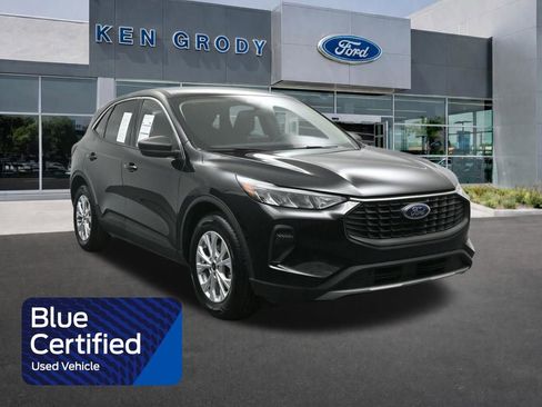 Certified 2024 Ford Escape Active w/ Cold Weather Package image 1