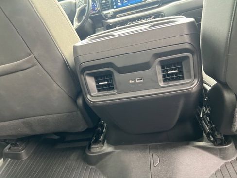 Used 2022 Chevrolet Silverado 1500 LT Trail Boss image 12