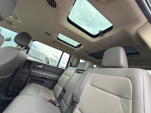 Used 2019 Ford Flex SEL w/ Equipment Group 202A AWD/4WD image 17