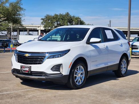 Used 2023 Chevrolet Equinox LT image 3