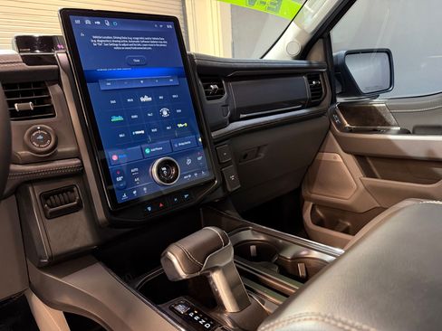 Used 2025 Ford F150 Lightning Flash AWD/4WD image 27