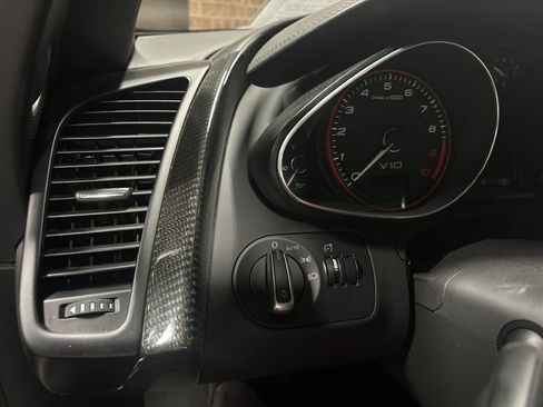 Used 2011 Audi R8 V10 image 62