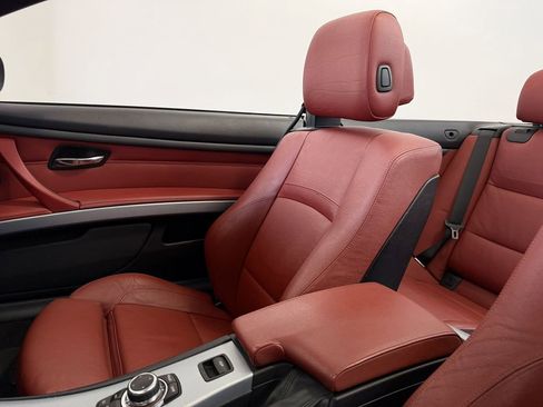 Used 2013 BMW 335i Convertible RWD image 23