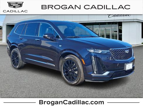 Certified 2022 Cadillac XT6 Premium Luxury w/ Technology Package AWD/4WD image 1