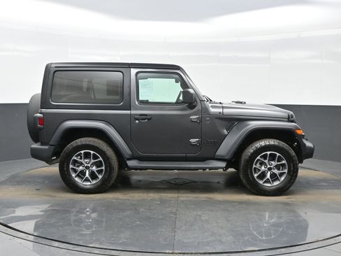 Used 2024 Jeep Wrangler Sport S image 7