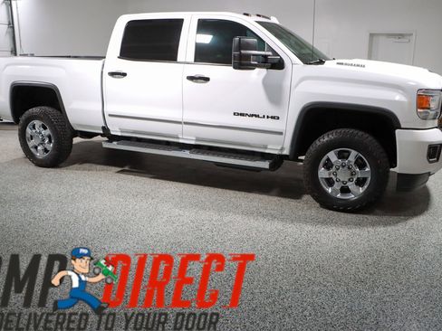 Used 2017 GMC Sierra 2500 Denali w/ Duramax Plus Package image 6