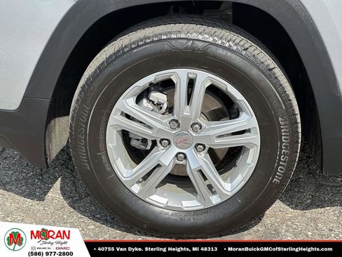 Certified 2024 GMC Terrain SLE w/ Driver Convenience Package AWD/4WD image 9