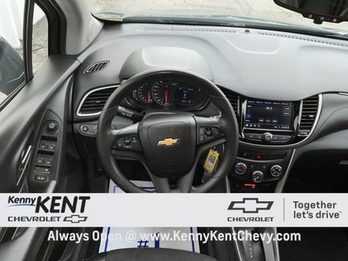 Used 2021 Chevrolet Trax LT image 17