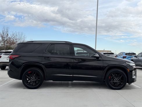 Certified 2022 Chevrolet Traverse Premier w/ Redline Edition image 3