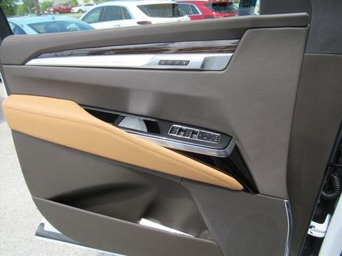 New 2026 Cadillac Escalade ESV Luxury image 22