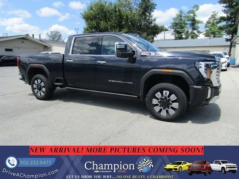 Certified 2025 GMC Sierra 2500 Denali w/ Denali Reserve Package AWD/4WD image 3