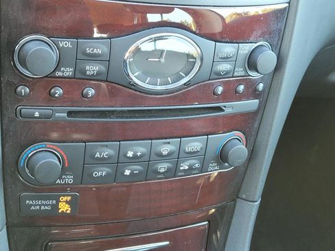 Used 2017 INFINITI QX50 2WD w/ Premium Plus Package image 28