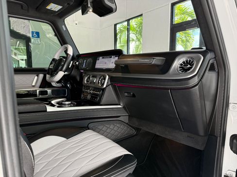Used 2021 Mercedes-Benz G 550 image 27