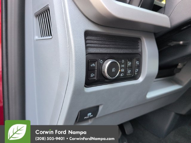 New 2026 Ford F250 XLT w/ XLT Premium Package AWD/4WD image 13