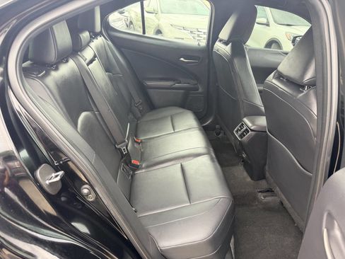 Used 2021 Lexus UX 200 w/ Premium Package FWD image 14