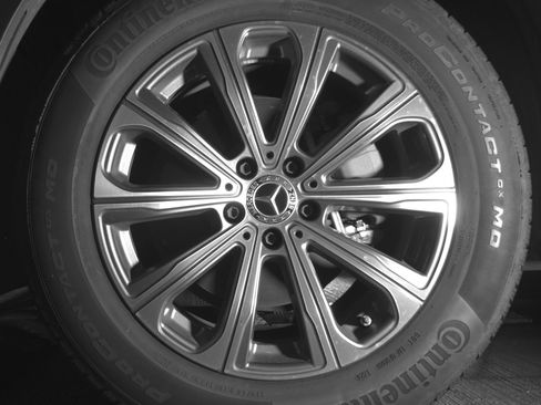 Used 2024 Mercedes-Benz GLC 300 4MATIC image 12