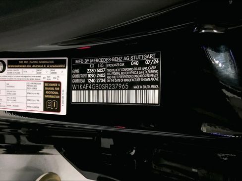 Used 2025 Mercedes-Benz C 300 Sedan image 35