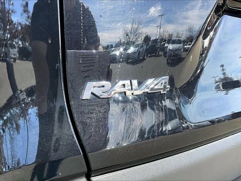 Certified 2021 Toyota RAV4 LE image 30