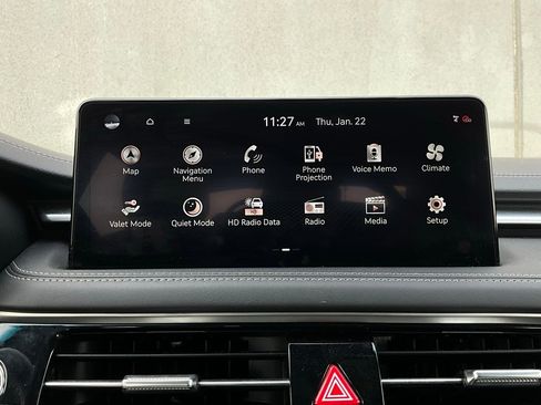 Used 2025 Genesis G70 2.5T image 30