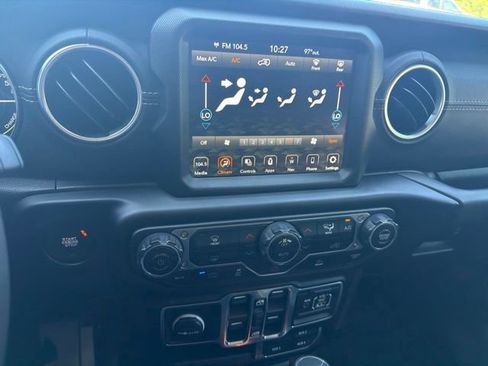 Used 2023 Jeep Wrangler Unlimited Sahara AWD/4WD image 32