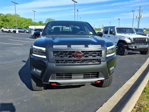 Used 2026 Nissan Frontier PRO-4X w/ Pro-4x Convenience Package AWD/4WD image 2